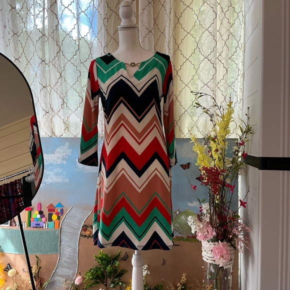 Haani Vibrant Chevron Midi Dress - Picture 1 of 4